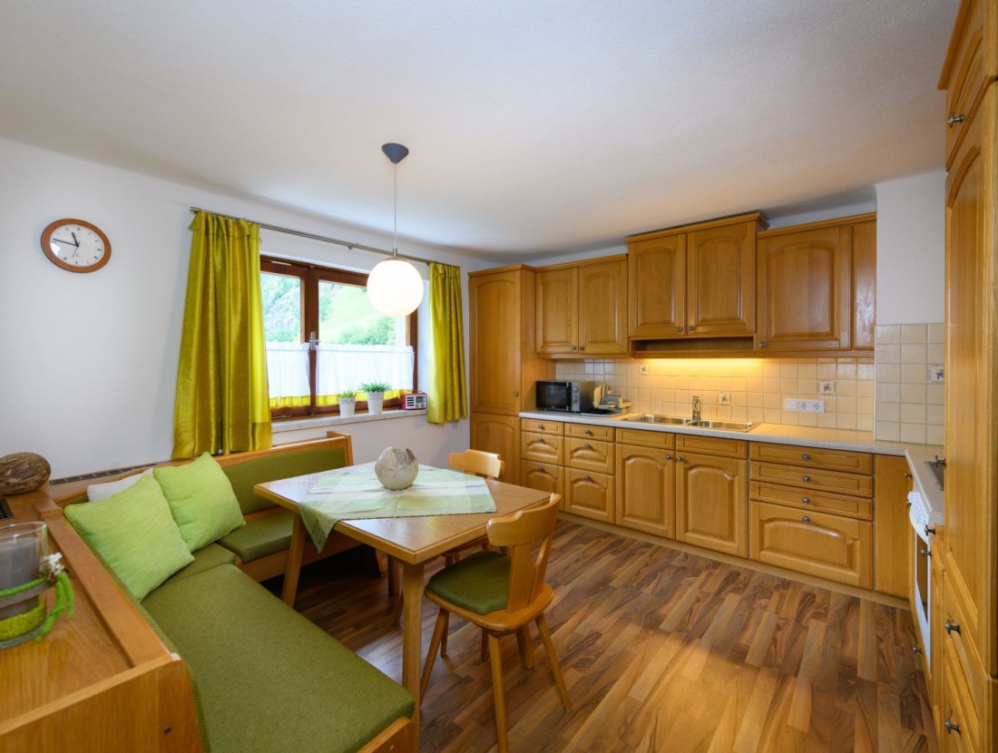 Wohnküche mit Esstisch